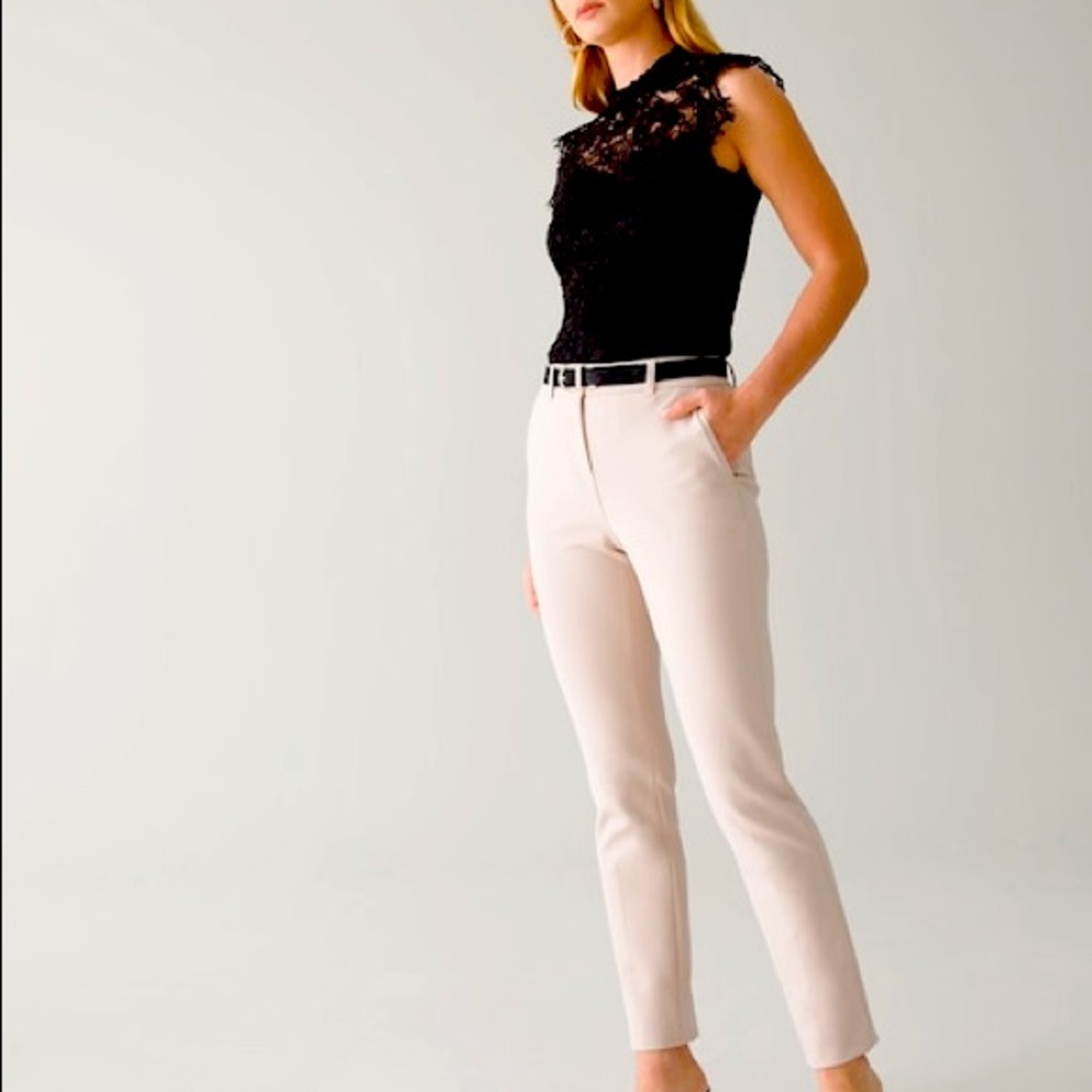 WHBM Comfort Slim Ankle Pants in Biscotti sz 4